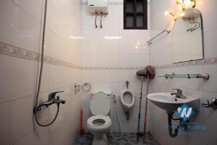 Clean house with cheap price for rent in Tay Ho district,Hanoi